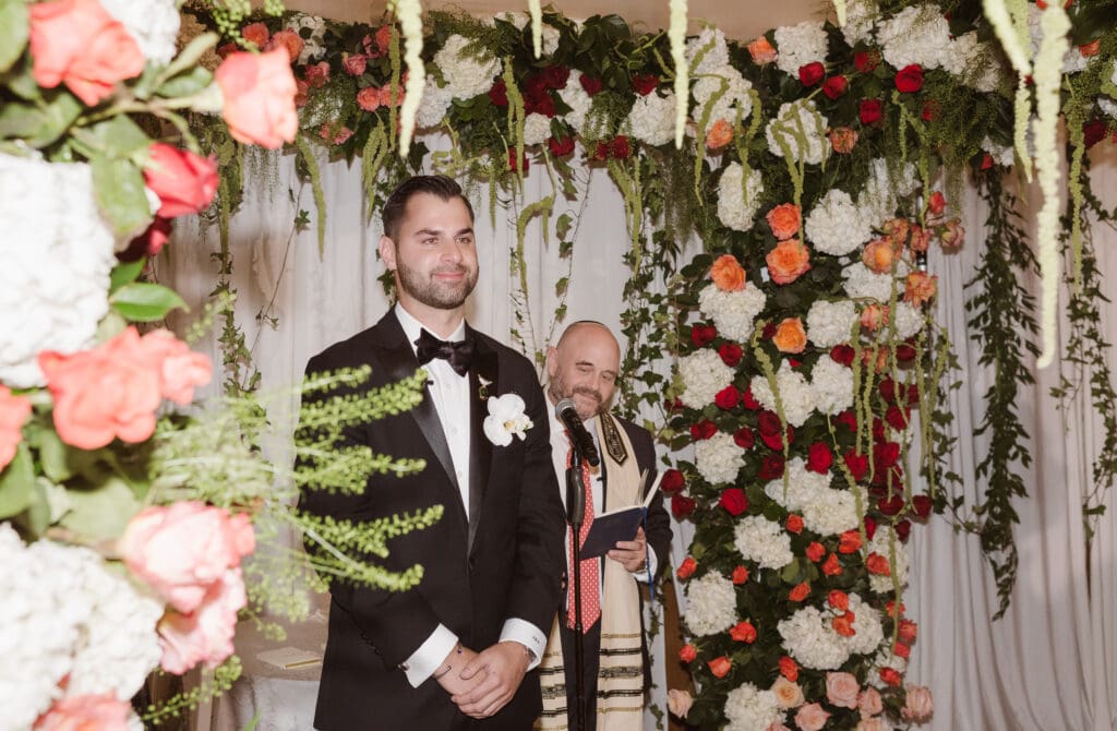 ceremony-pleasantdale-chateau-nj-wedding-photos-by-photographer-suess-moments