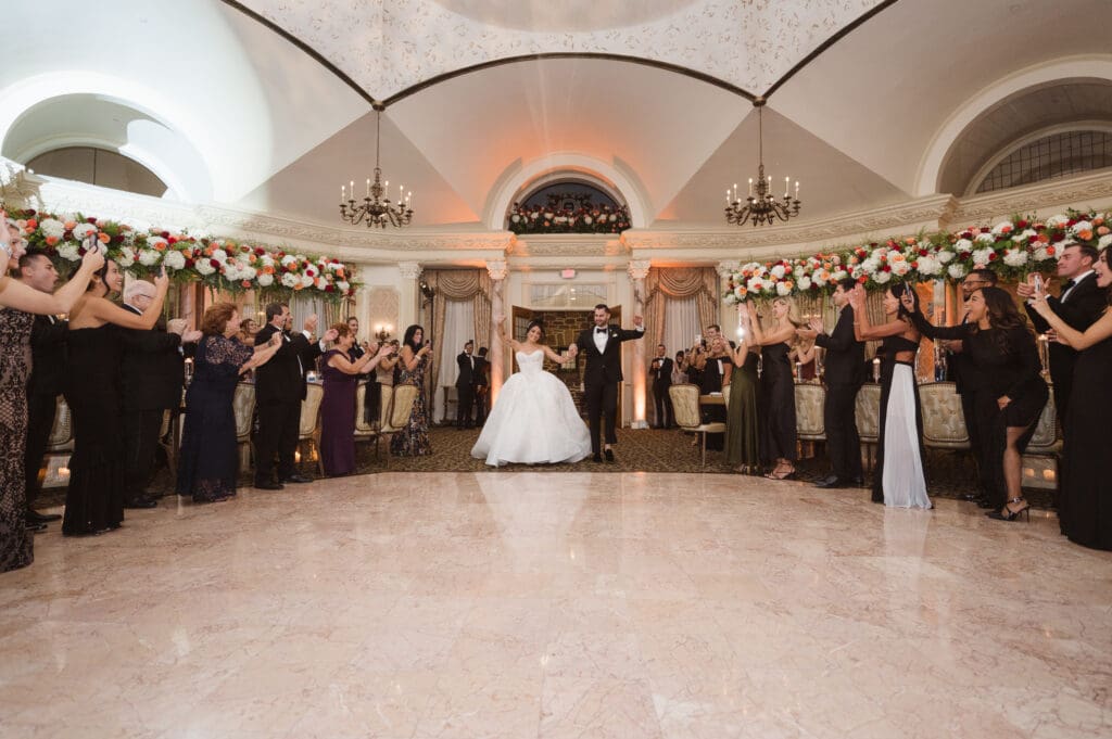 reception-pleasantdale-chateau-nj-wedding-photos-by-photographer-suess-moments