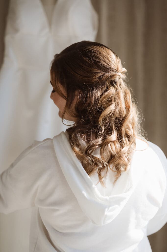 hair-style-wedding-half-updo