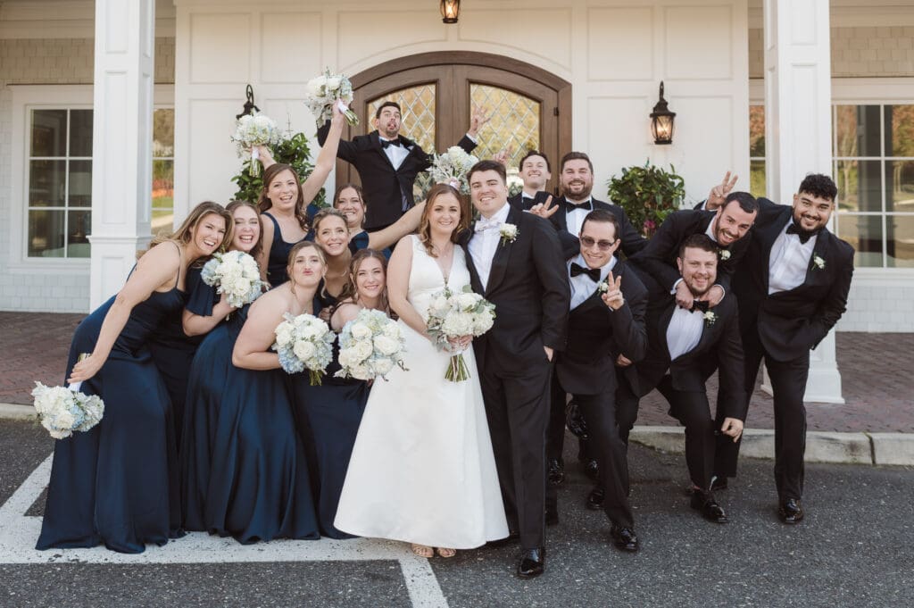 fun-wedding-party-photo