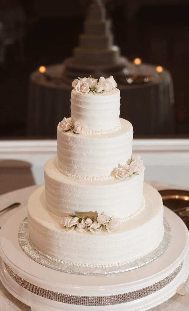 cake-wedding-photos-at-the-mill-lakeside-manor-by-suess-moments-wedding-photographer-nj