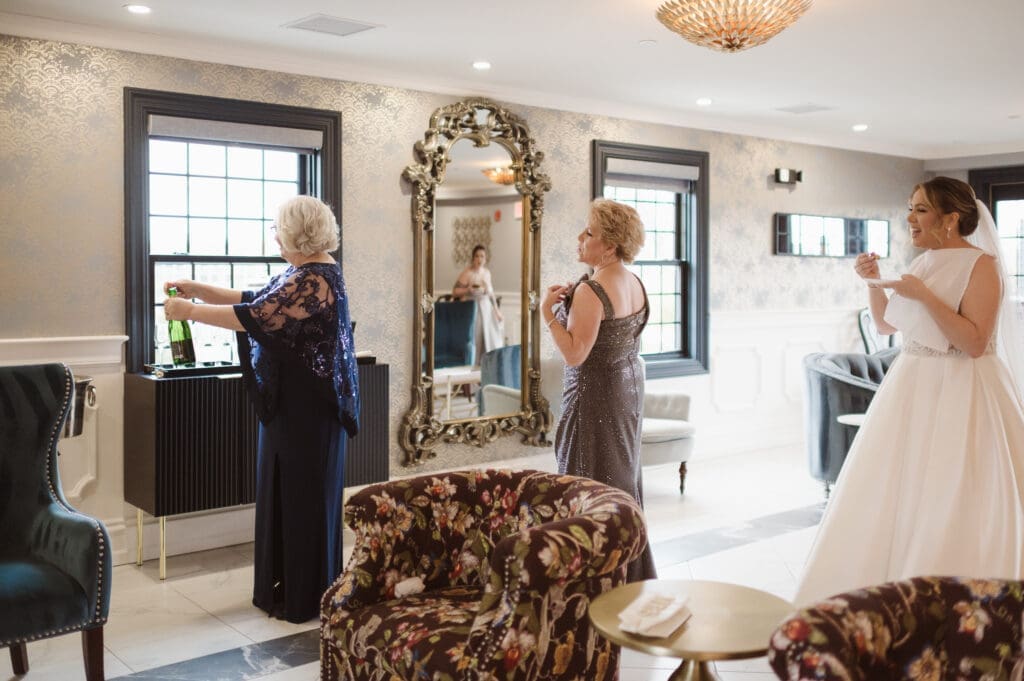 getting-ready-bridal-suite-the-park-loft-nj-wedding-photo-by-suess-moments-photography