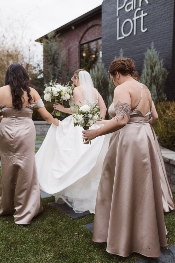 winter-wedding-photos-at-the-park-loft-nj-by-suess-moments-photography