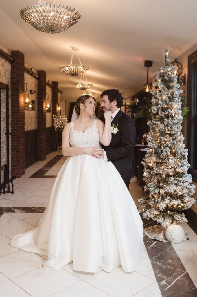 winter-wedding-photos-at-the-park-loft-nj-by-suess-moments-photography