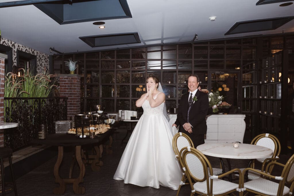 winter-wedding-photos-at-the-park-loft-nj-by-suess-moments-photography