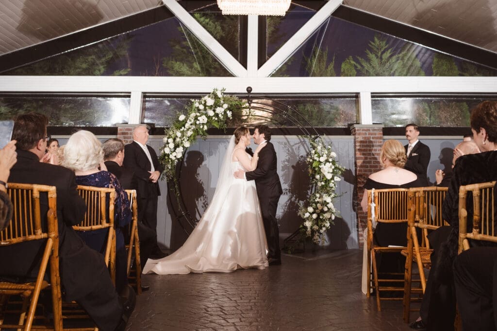 winter-wedding-photos-at-the-park-loft-nj-by-suess-moments-photography