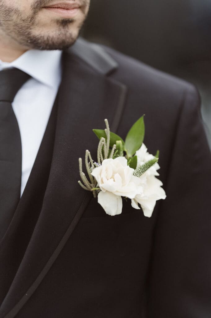 winter-wedding-photos-at-the-park-loft-nj-by-suess-moments-photography