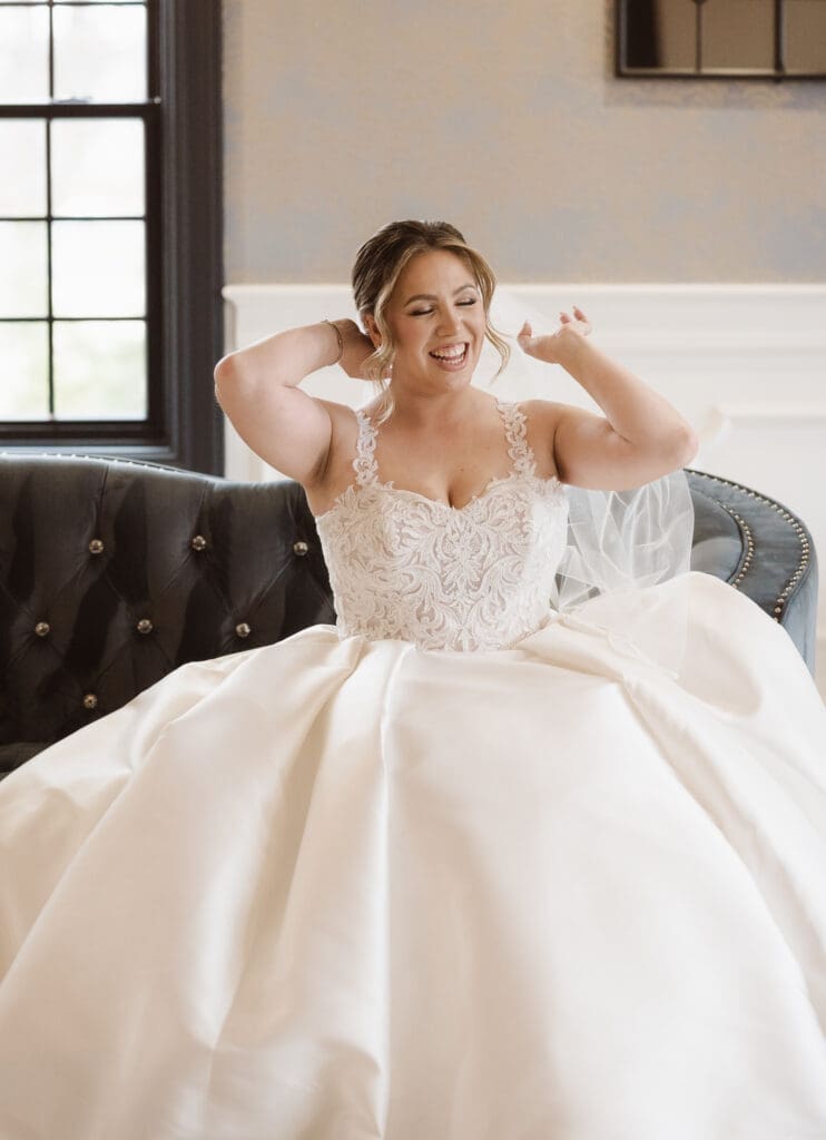 winter-wedding-photos-at-the-park-loft-nj-by-suess-moments-photography