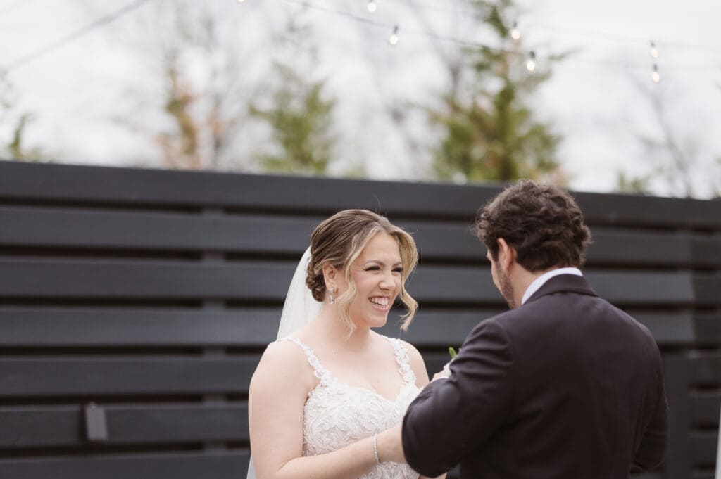 winter-wedding-photos-at-the-park-loft-nj-by-suess-moments-photography