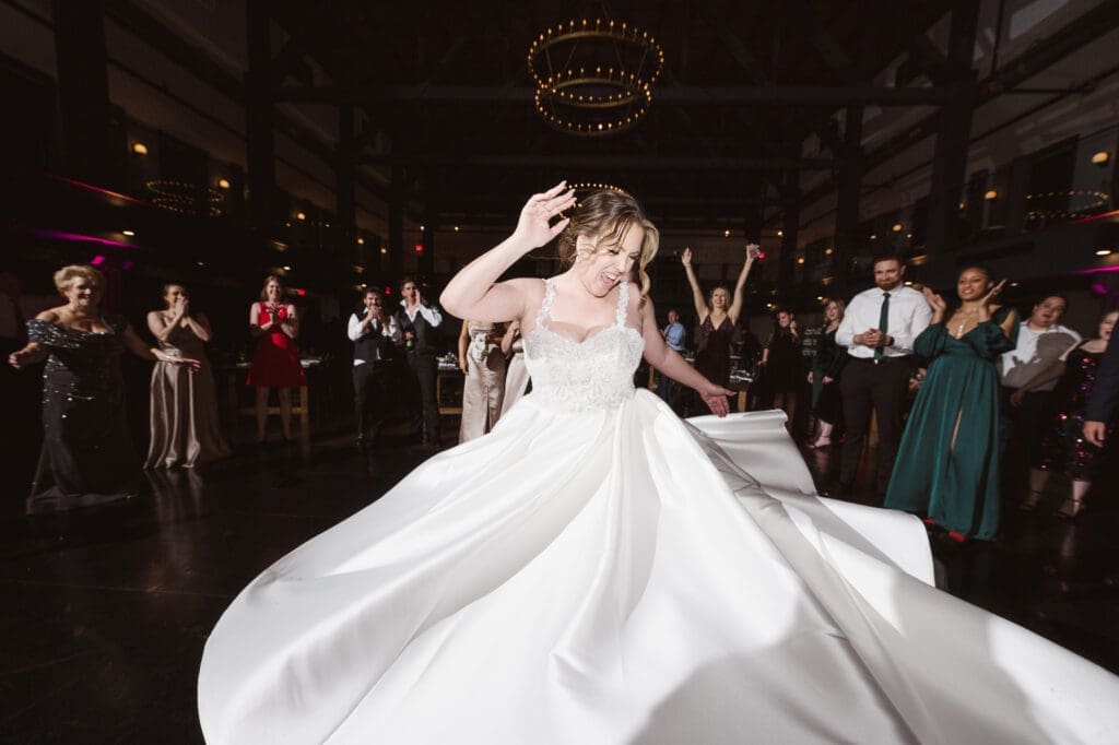 winter-wedding-photos-at-the-park-loft-nj-by-suess-moments-photography