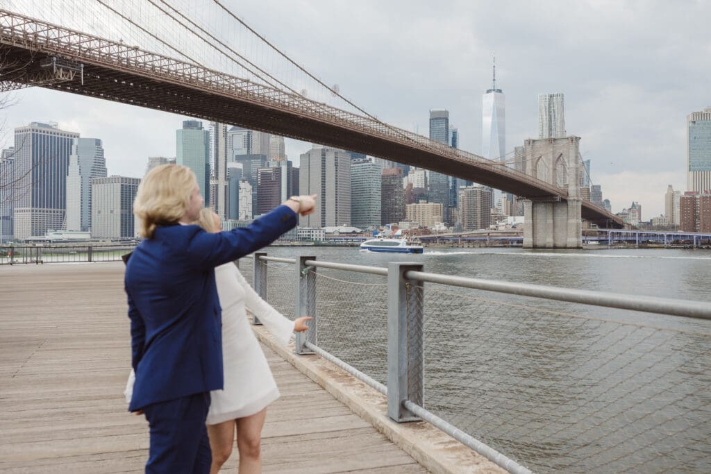 dumbo-brooklyn-nyc-engagement-photos-by-suess-moments