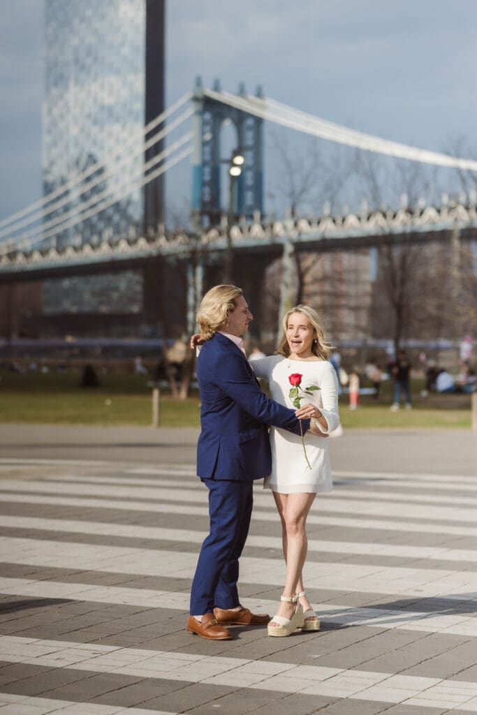 dumbo-brooklyn-nyc-engagement-photos-by-suess-moments