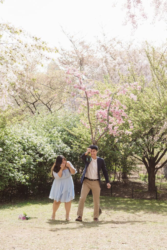 popping-champagne-engagement-photos