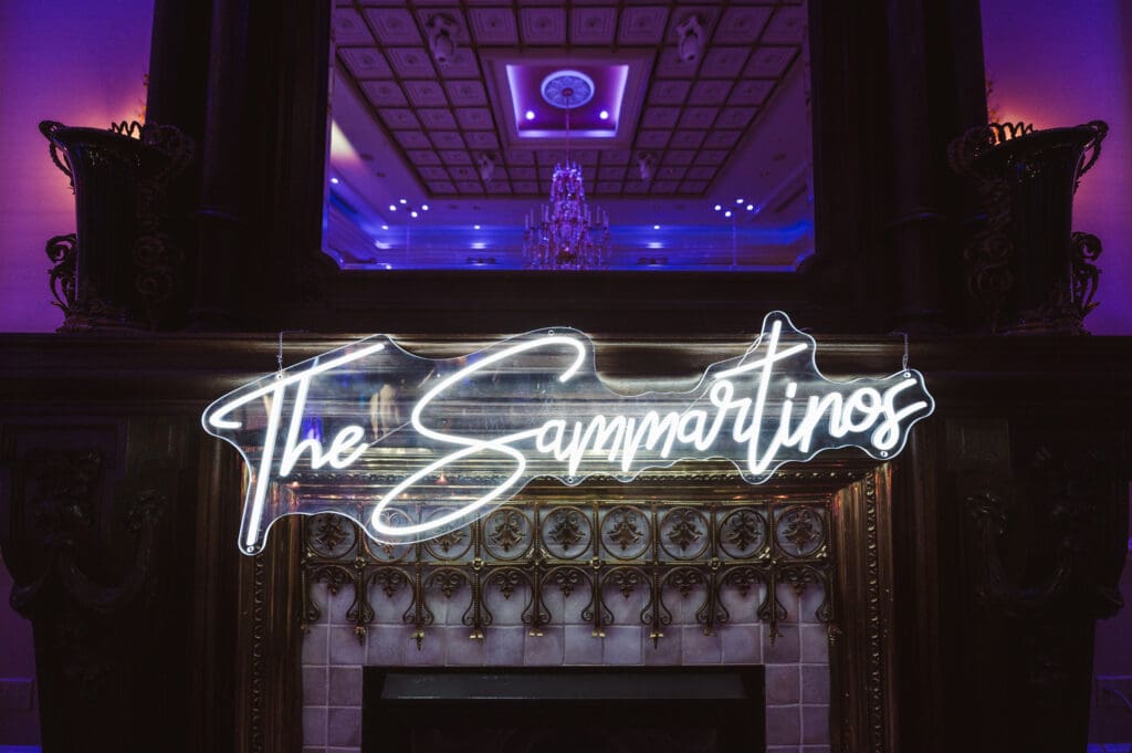 neon-sign-wedding-detail