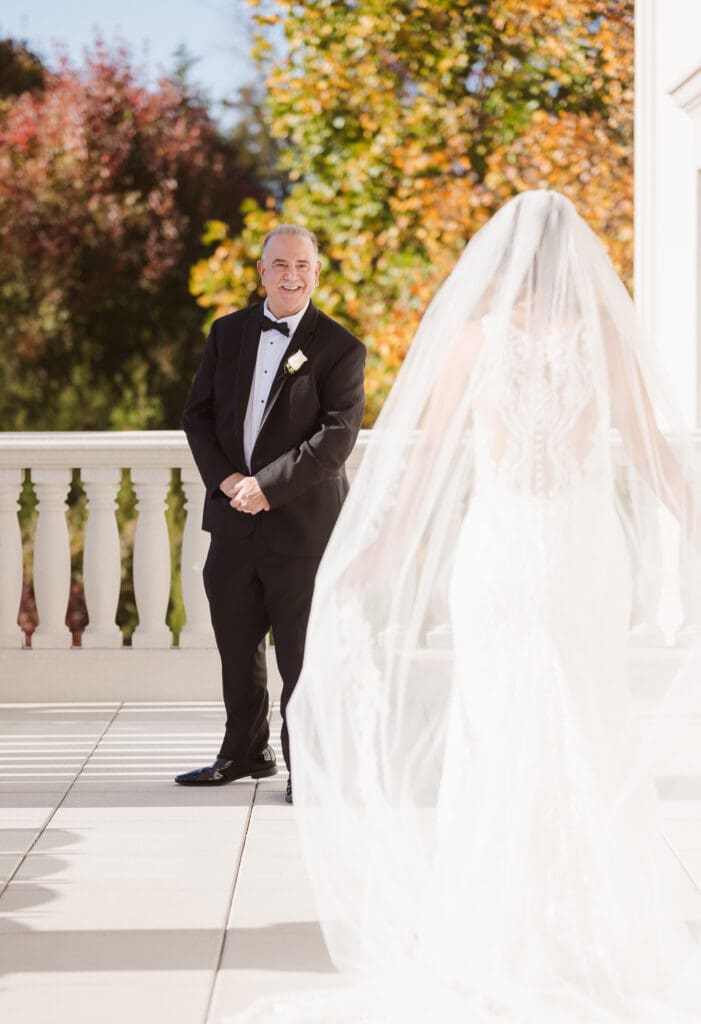 father-daughter-first-look-wedding-day