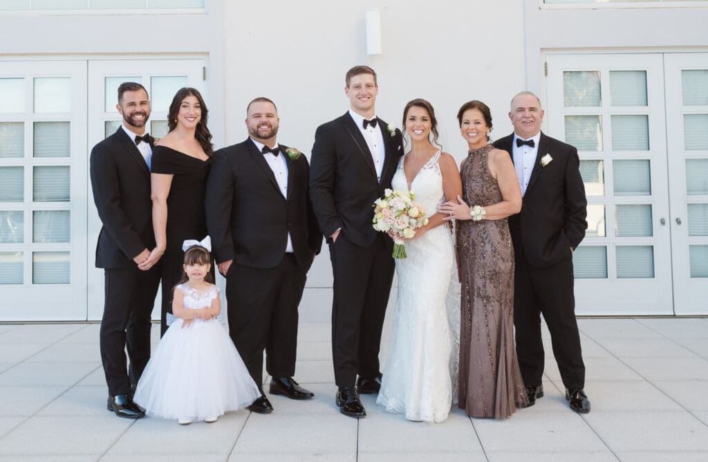 family-photos-at-west-wing-palace-at-somerset-park-nj