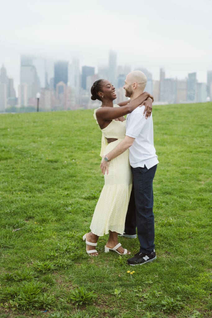 liberty-state-park-engagement-photos-by-suess-moments-photographer-jersey-city