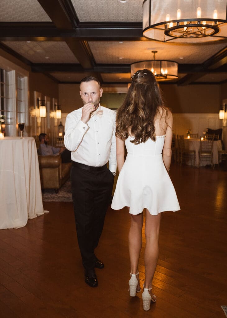wedding photos at the ryland inn nj by photographer suess moments