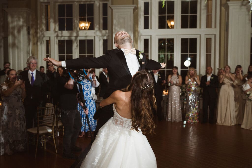 wedding photos at the ryland inn nj by photographer suess moments