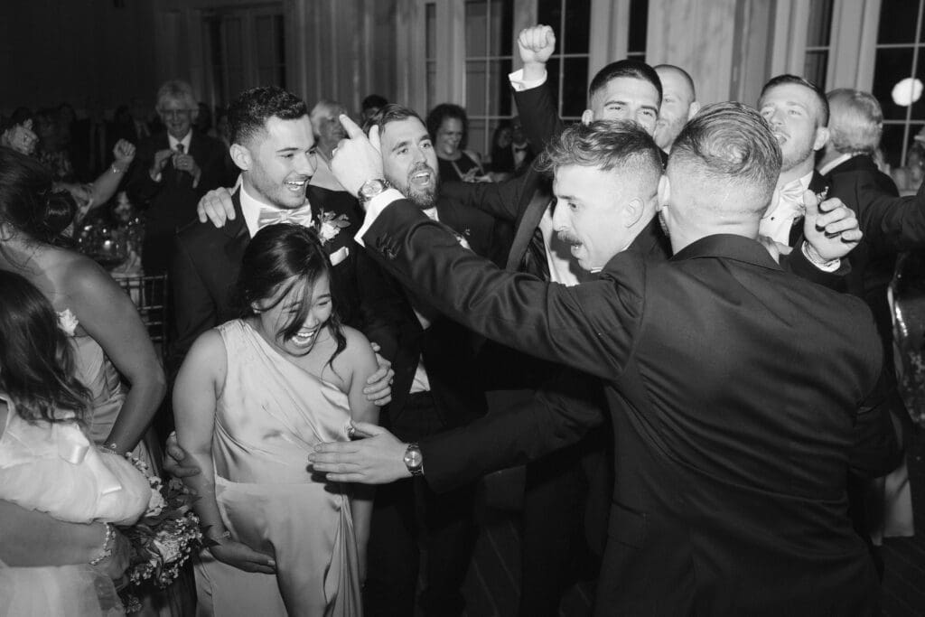 wedding photos at the ryland inn nj by photographer suess moments