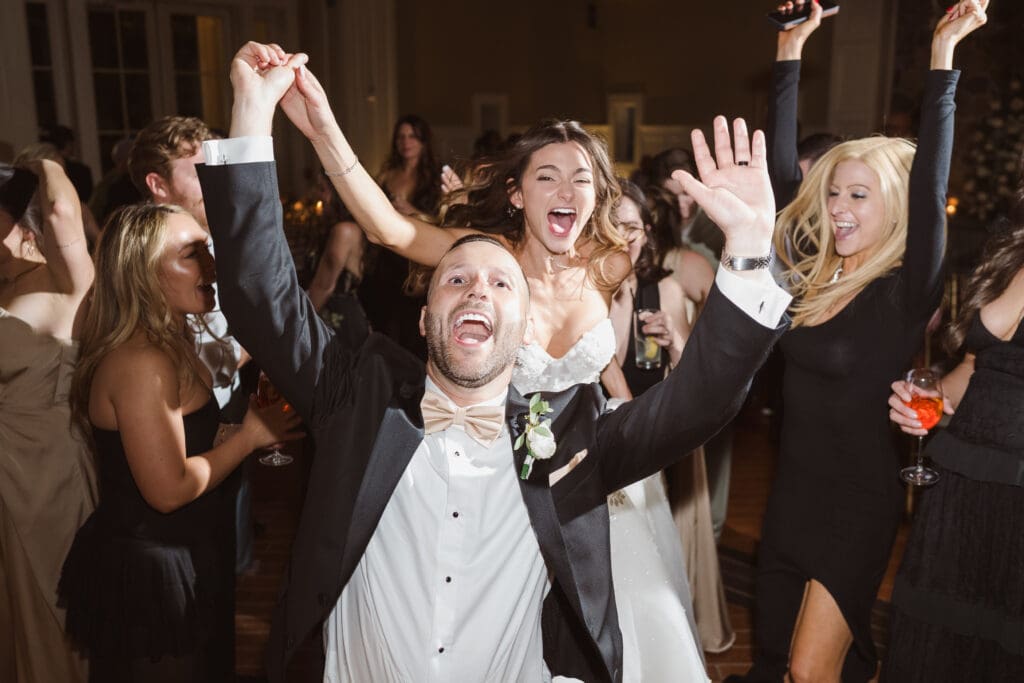 wedding photos at the ryland inn nj by photographer suess moments