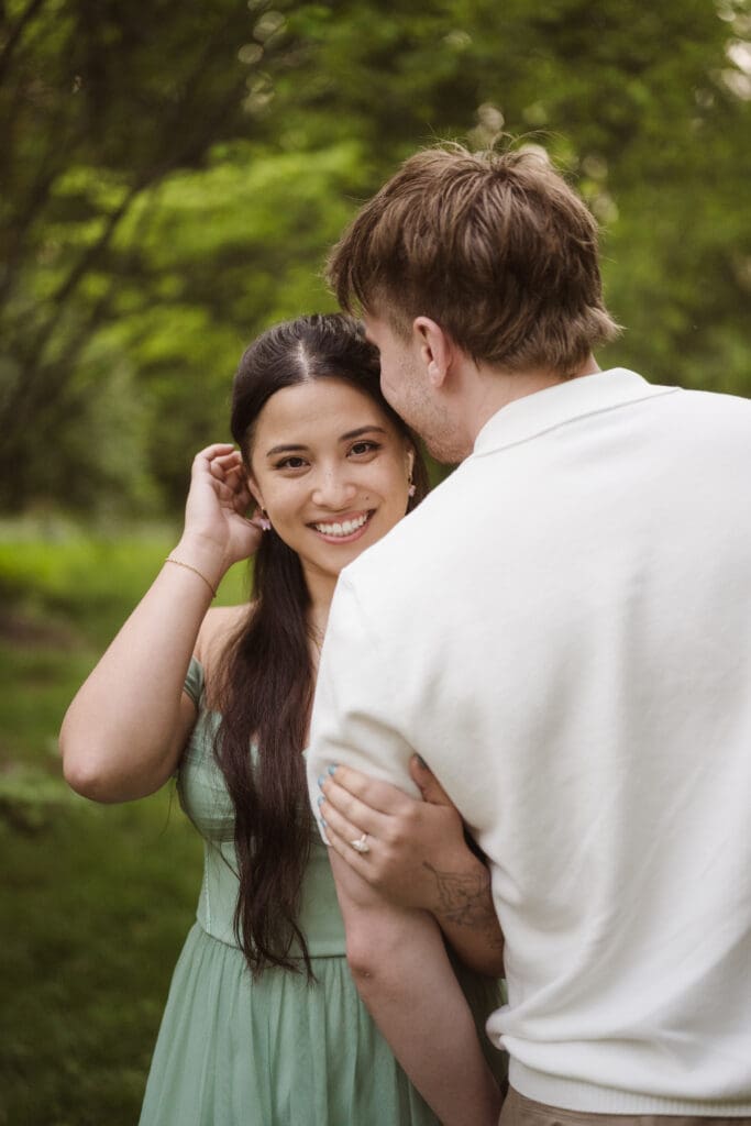 engagement photo pose by suess moments