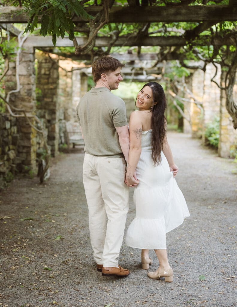 spring at cross estate gardens new jersey engagement photos