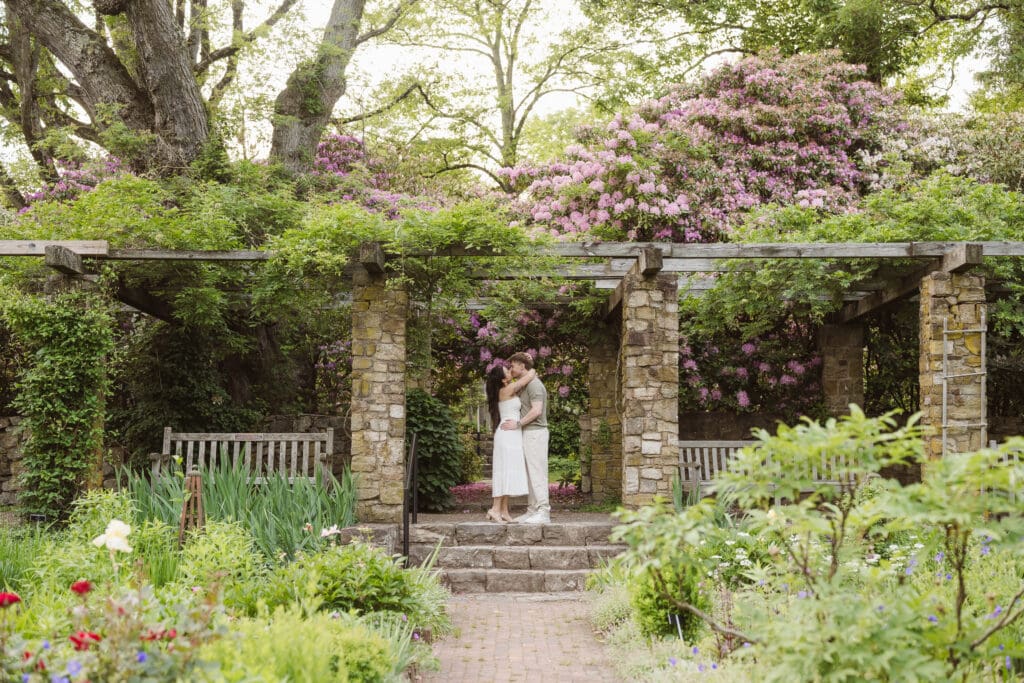 spring-engagement-photos-at-cross-estate-gardens-new-jersey