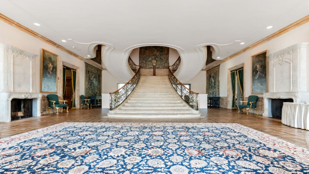 the grand staircase entering Jasna Polana wedding venue