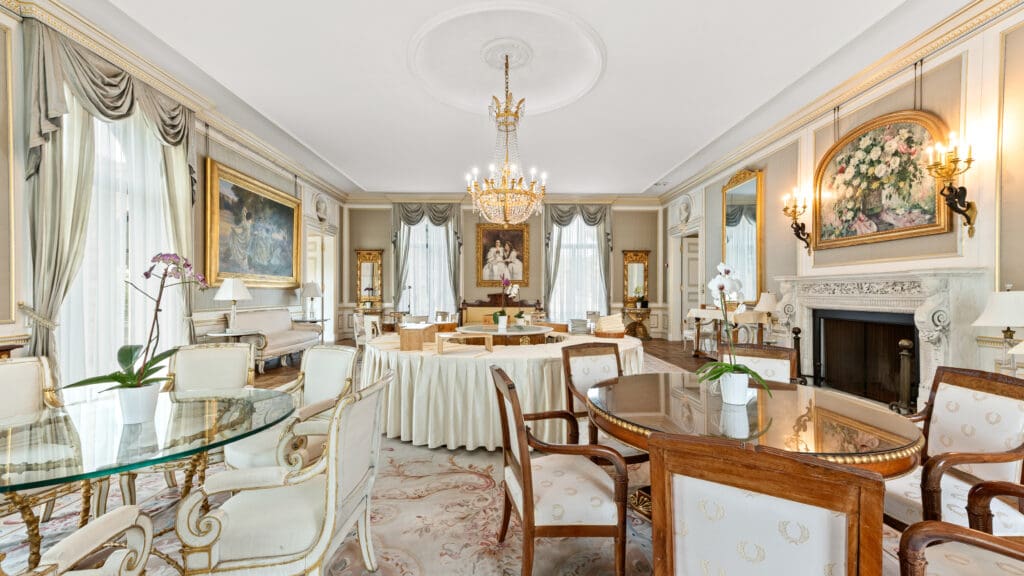 the cocktail hour space at Jasna Polana wedding venue NJ
