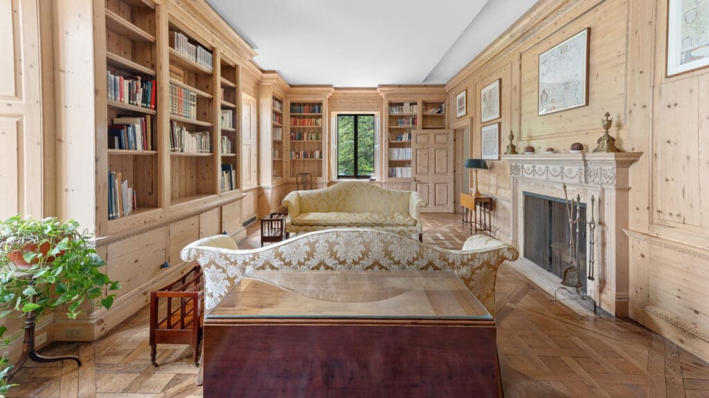 Prince Albert bridal suite library room at Jasna Polana NJ wedding venue