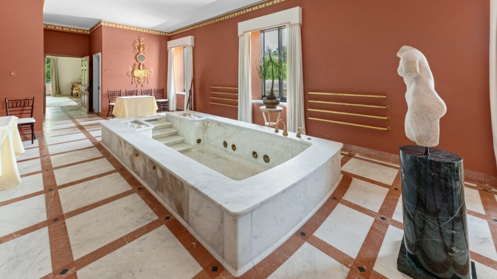 Prince Albert bridal suite and overnight accommodations with tub at Jasna Polana NJ wedding venue