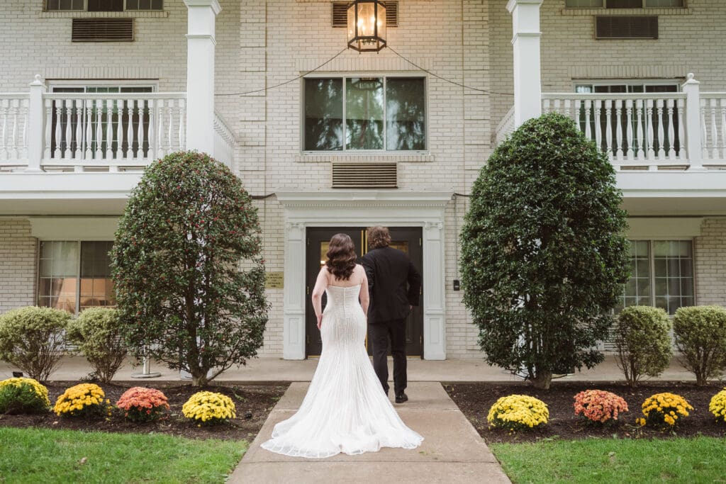 outdoor wedding photos at the madison hotel new jersey