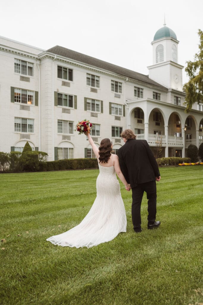 outdoor wedding photos at the madison hotel new jersey