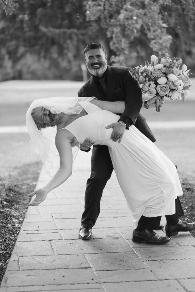 funny first look bestman and groom