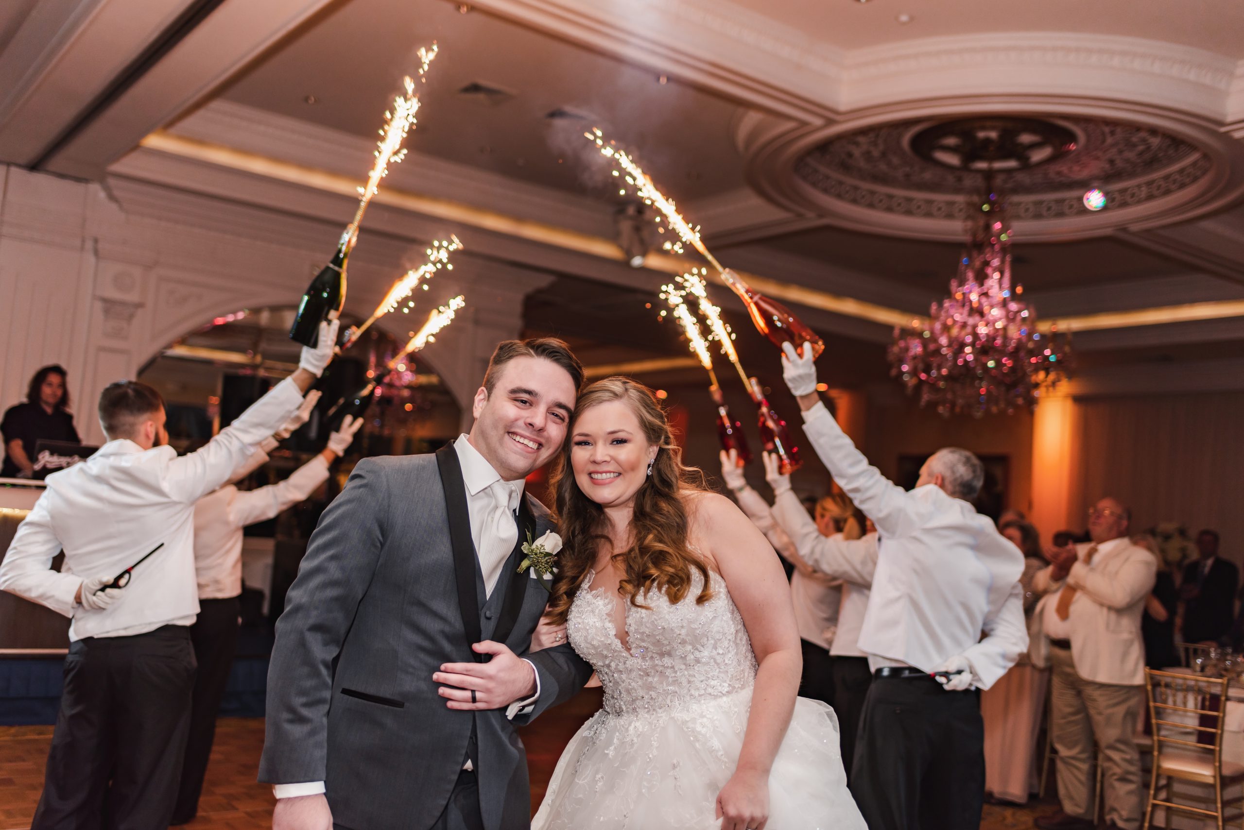 bottle-sparklers-at-wedding-reception-new-jersey-eagle-oaks-country-club-suessmoments-photography