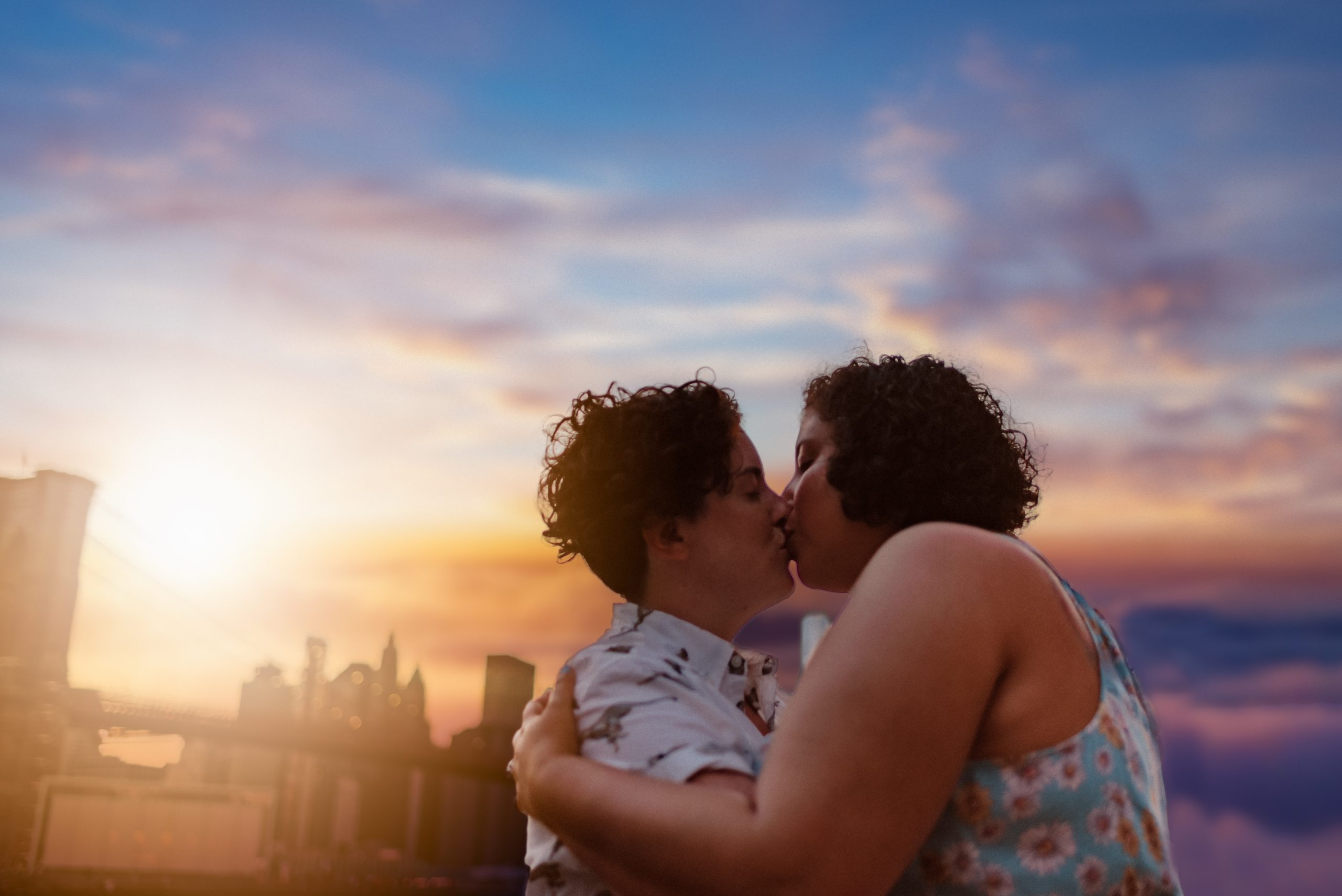 lesbian-proposal-dumbo-brooklyn-photography-suess-moments