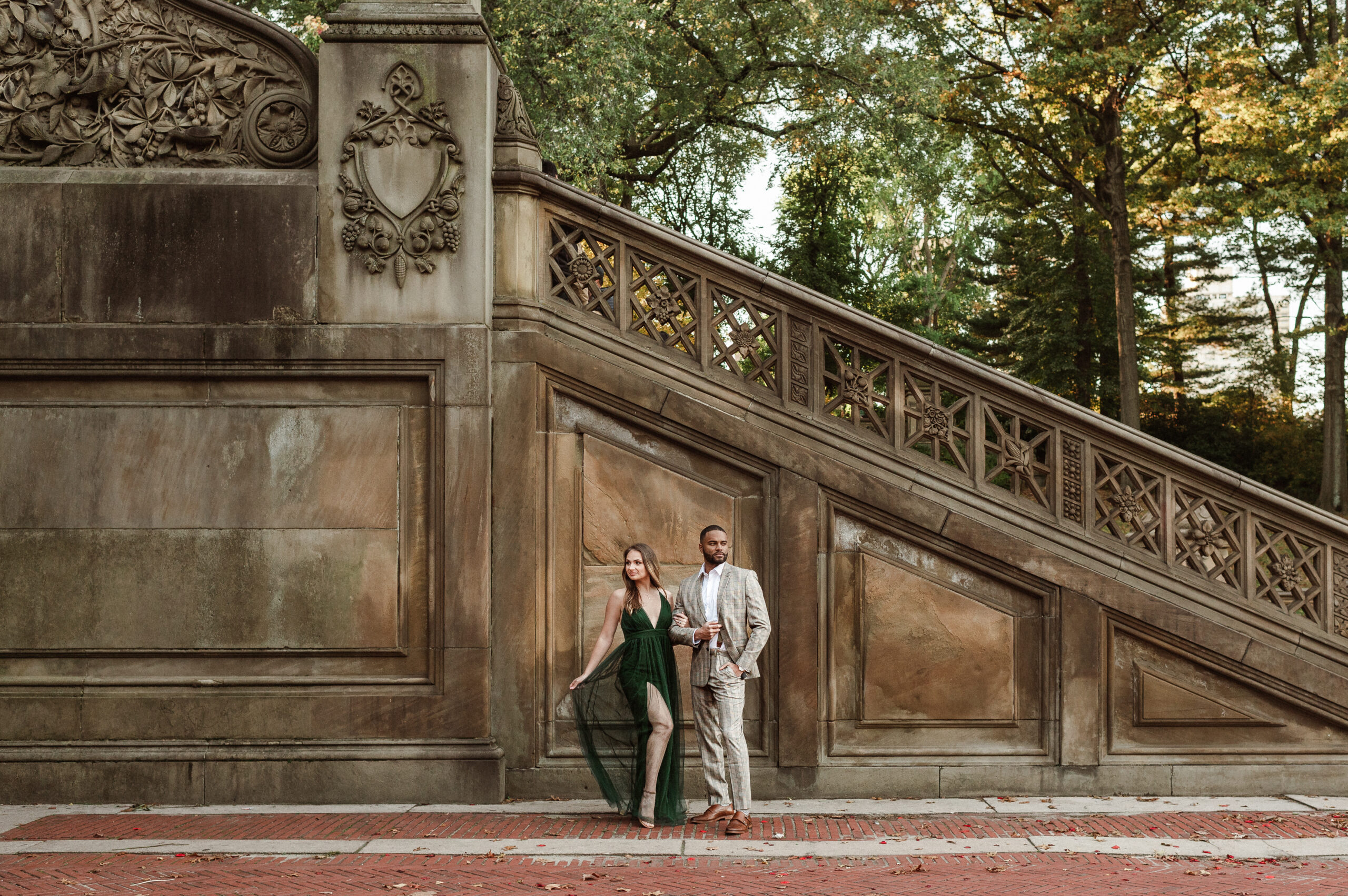 bethesda-terrace-and-fountain-engagement-photos-in-central-park-nyc-by-suess-moments-photography