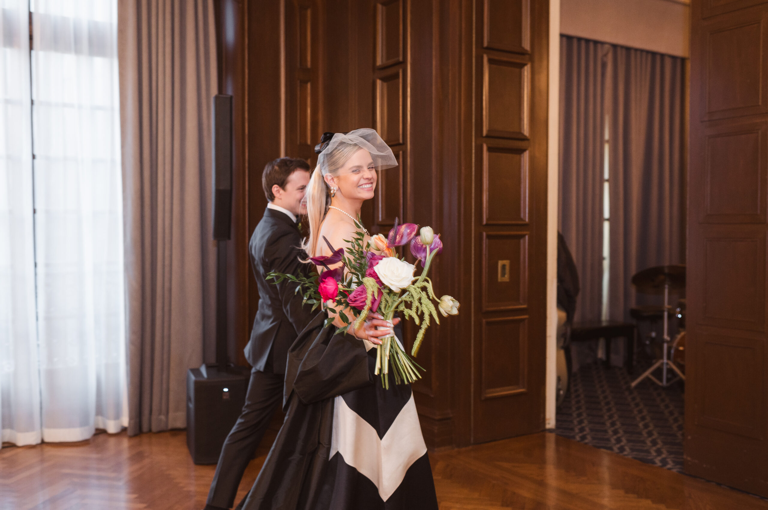 wedding-ceremony-at-athletic-club-of-columbus-ohio-by-suess-moments