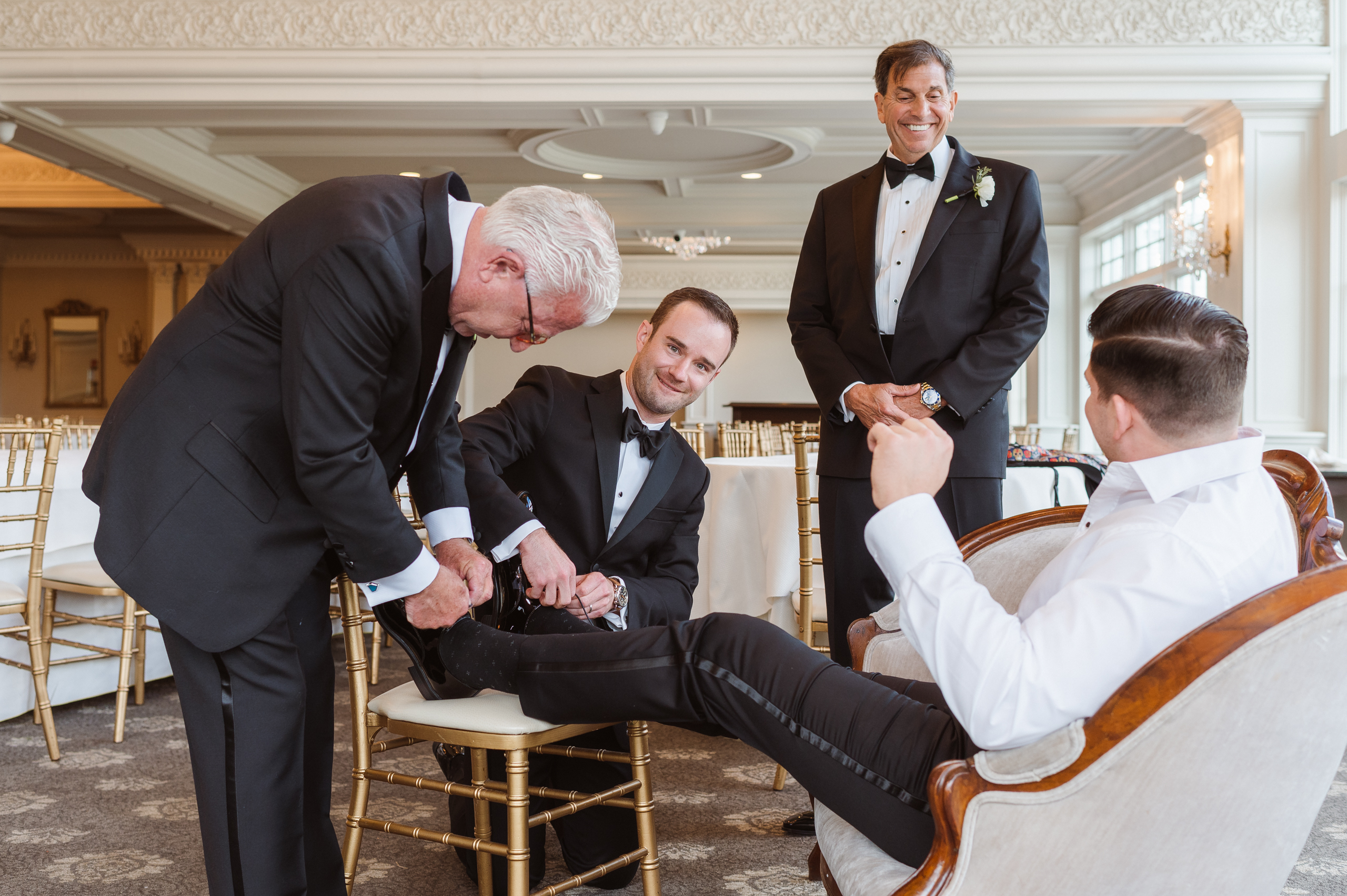 groom-prep-photos-by-second-photographer-suess-moments-new-jersey