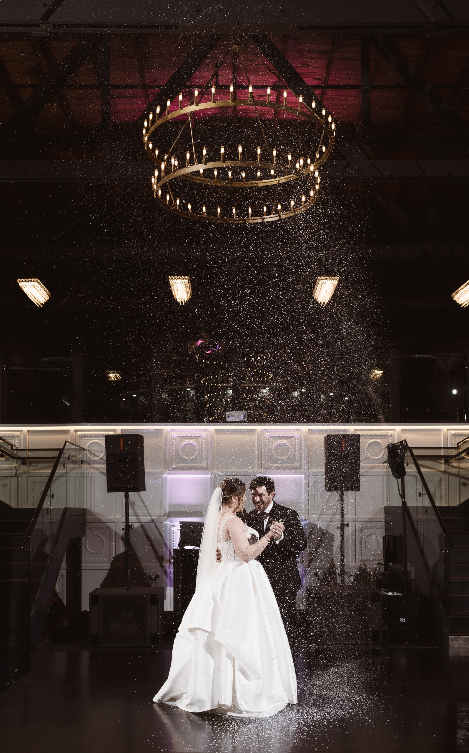 snow-winter-wedding-photos-at-the-park-loft-nj-by-suess-moments-photography